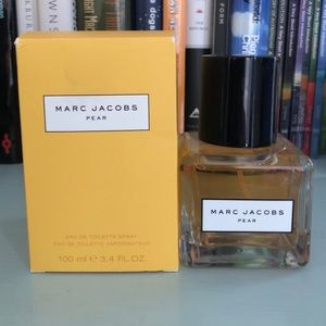 Marc Jacobs Pear perfume